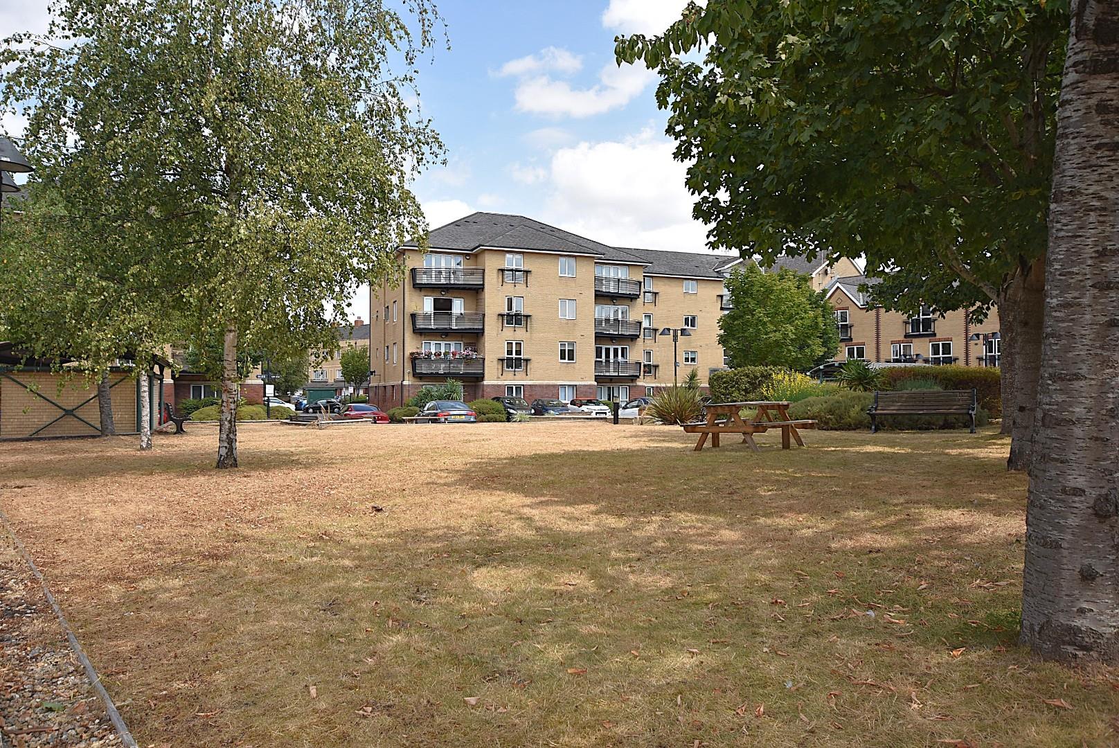 96 Adventurers Quay, Cardiff, CF10 4NQ